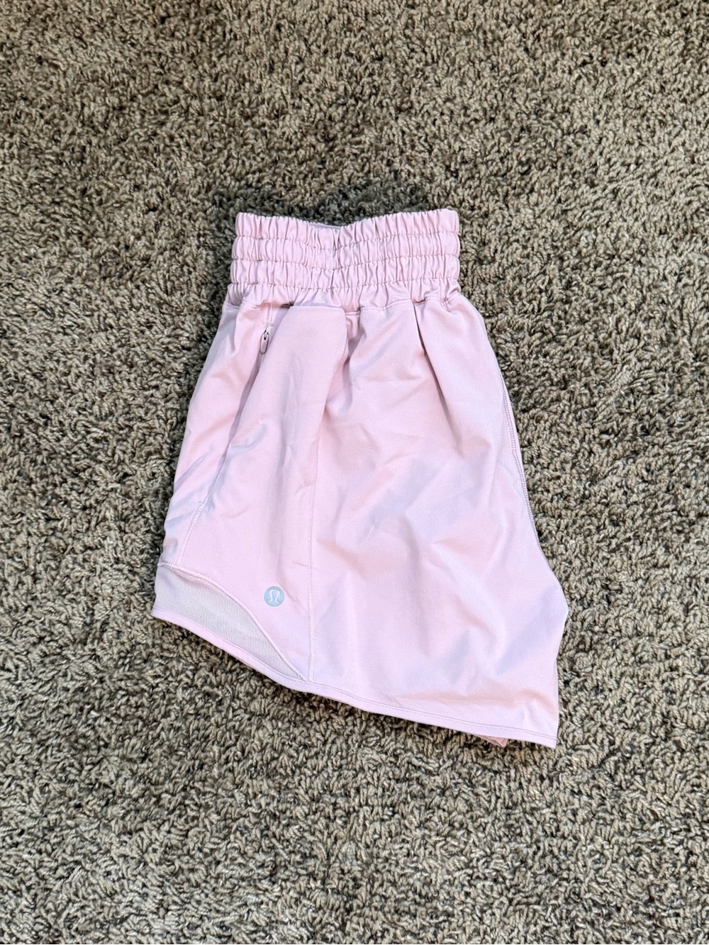 Lululemon NWOT Hotty Hot Shorts High Rise 4” Pink Haze Size 2